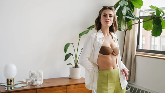 Model wearing Gatherall Bra in Mocha